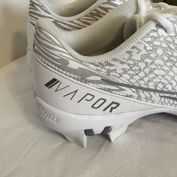 Nike Vapor Edge Shark Soccer Cleats Kids White/Grey – Size 4Y - Picture 7 of 9